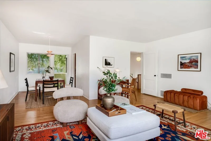 5172 1/2 Village, Los Angeles, CA 90016