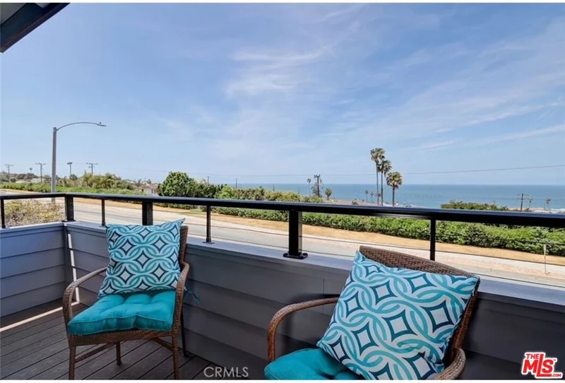454 Palos Verdes Boulevard, Redondo Beach, CA 90277