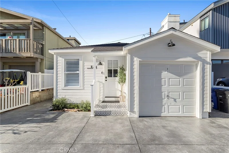125 Santa Paula, Oxnard, CA 93035