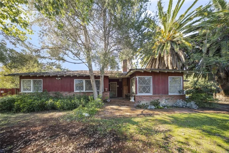7719 Yolanda Avenue, Reseda, CA 91335