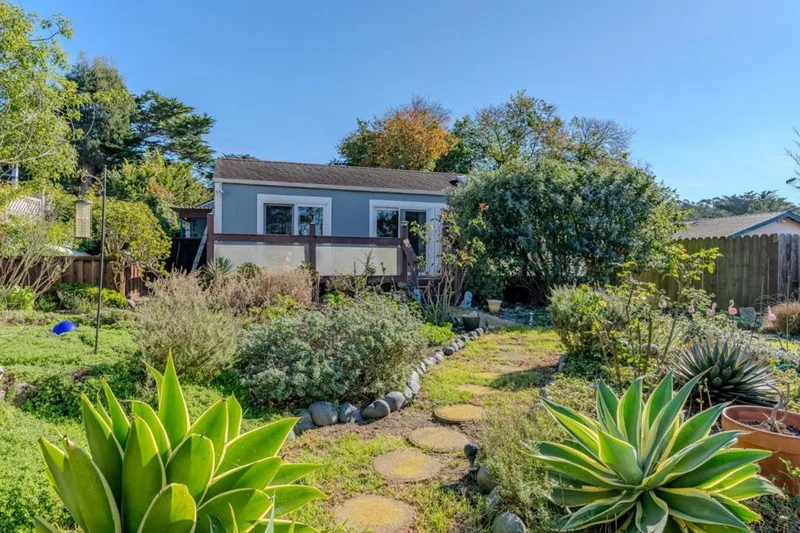 1448 Sunshine Valley, Montara, CA 94037