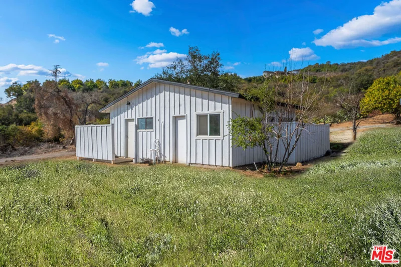 41322 De Luz Road 15 photo 2
