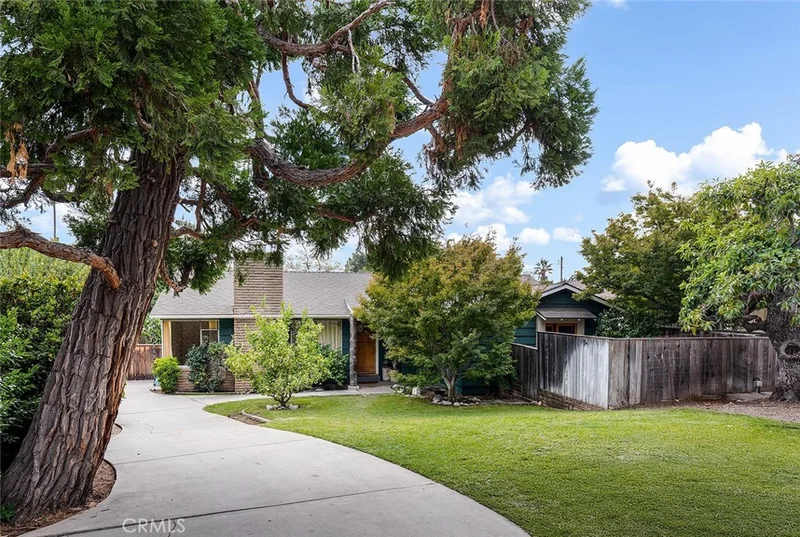 510 Fairview Ave, Sierra Madre, CA 91024