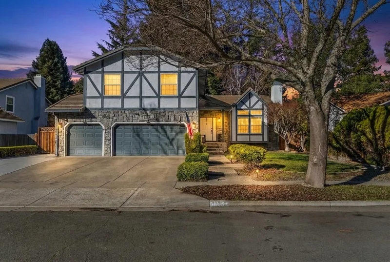415 Oakwood Cir, Fairfield, CA 94534