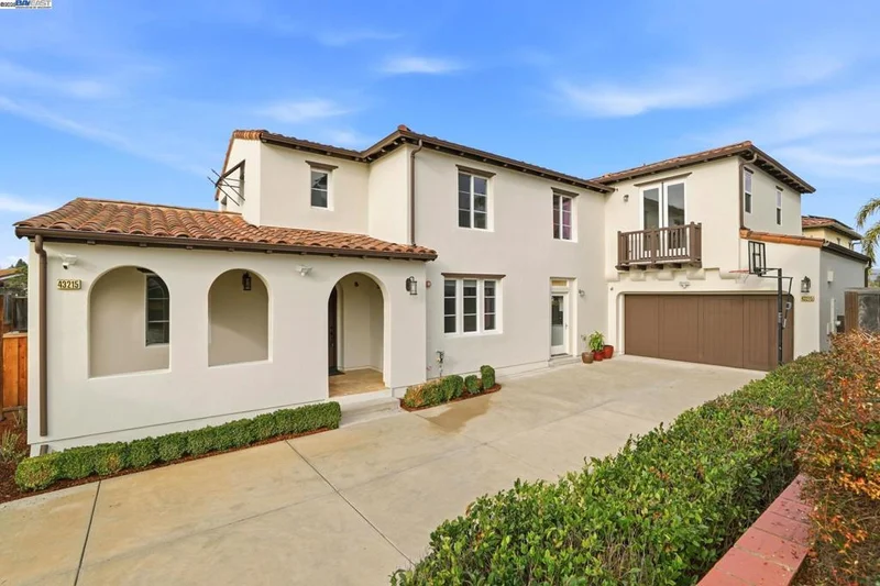 43215 Palm Pl