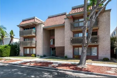 4110 ELM AVE 201 photo 2