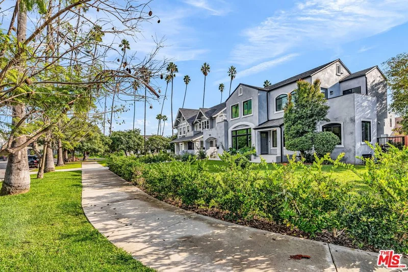 4308 Victoria Park Drive, Los Angeles, CA 90019