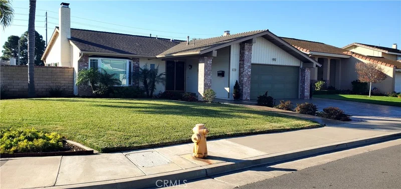 8722 Larkport Drive, Huntington Beach, CA 92646