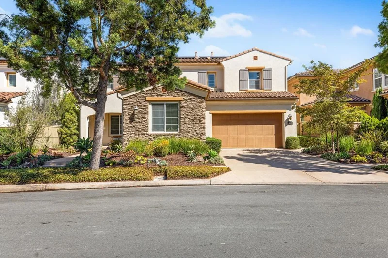 8492 Blackburn Ln, San Diego, CA 92127