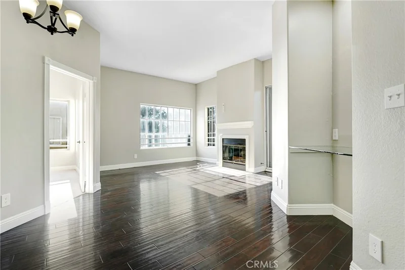 6140 Monterey Road 406, Los Angeles, CA 90042