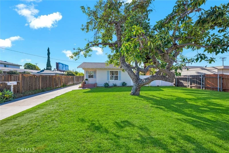 3004 E Pearl Avenue, Orange, CA 92869