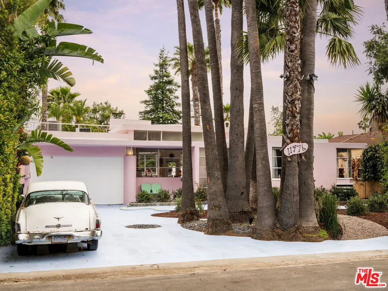 11576 Otsego Street, North Hollywood, CA 91601