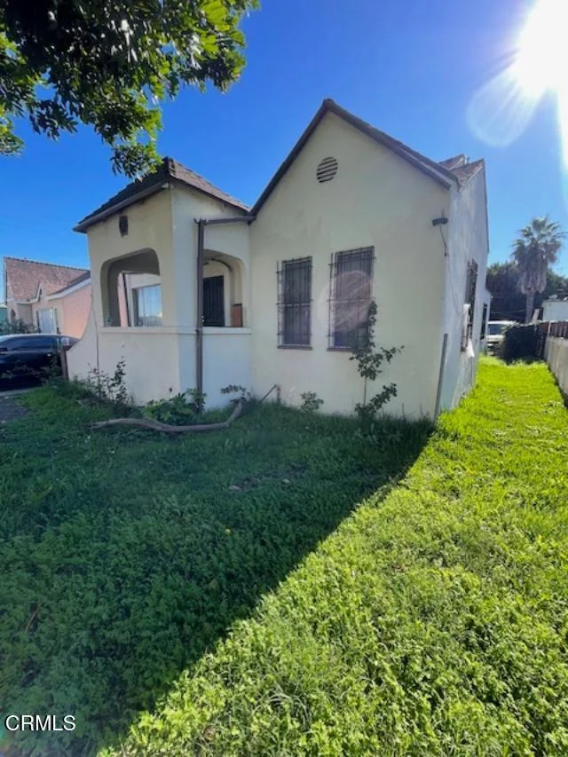 846 E 83rd Street, Los Angeles, CA 90001