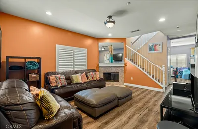 148 W Cherry Avenue photo 2