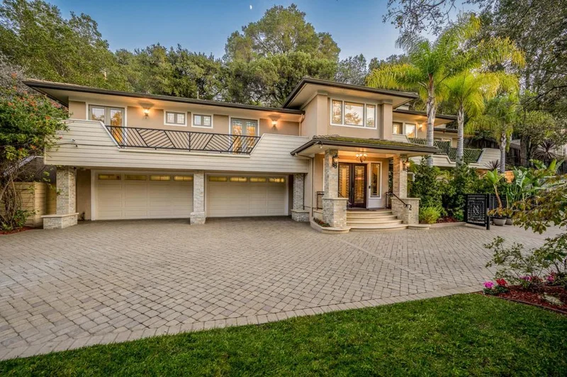 780 S El Monte Avenue, Los Altos, CA 94022