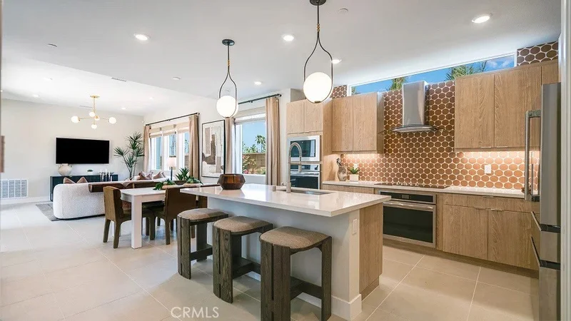 2690 Maverick Lane, Palm Springs, CA 92264