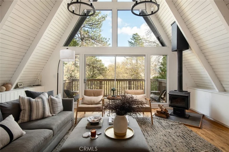 27582 North Bay, Lake Arrowhead, CA 92352