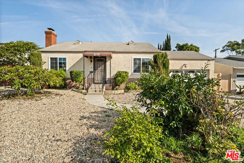 8718 Yorktown Avenue, Los Angeles, CA 90045