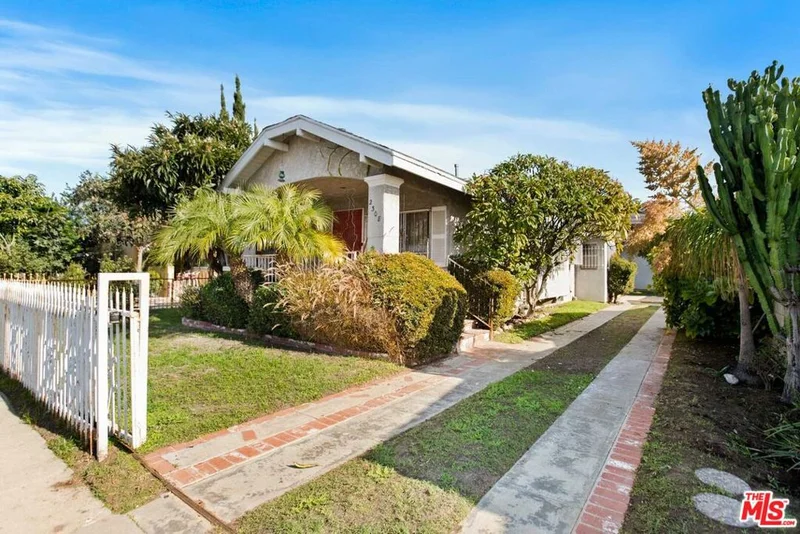 2308 Lime Avenue, Long Beach, CA 90806
