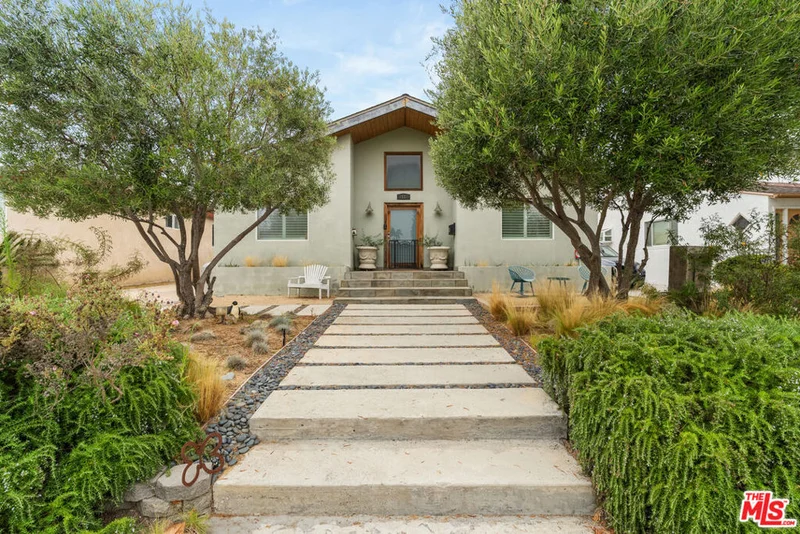 7817 Naylor Avenue, Los Angeles, CA 90045