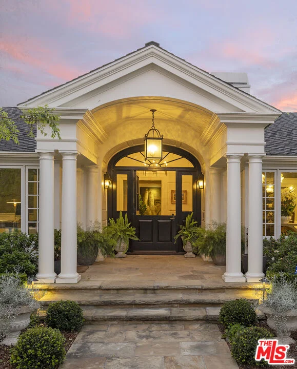 2760 Sycamore Canyon Road, Santa Barbara, CA 93108