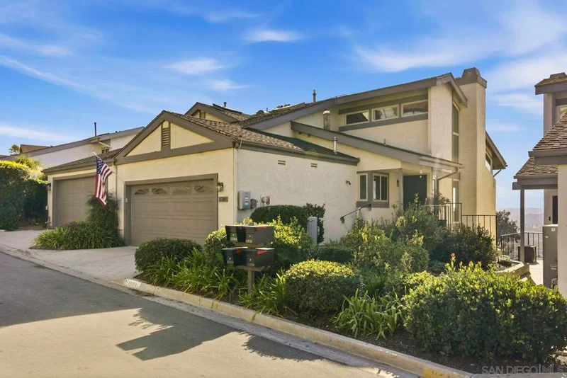 11283 Cascada Way, San Diego, CA 92124