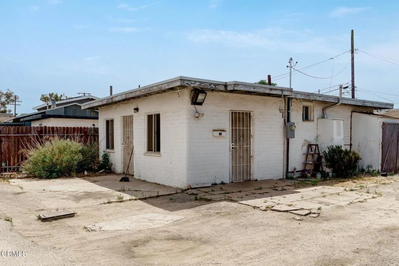 2577 Alvarado Street, Oxnard, CA 93036