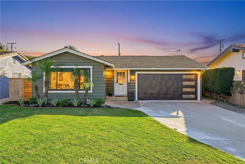 1124 E Maplewood Place, Orange, CA 92866