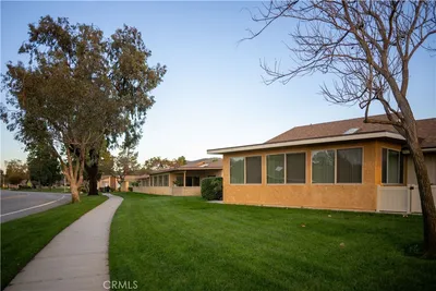 4208 Village 4 photo 2
