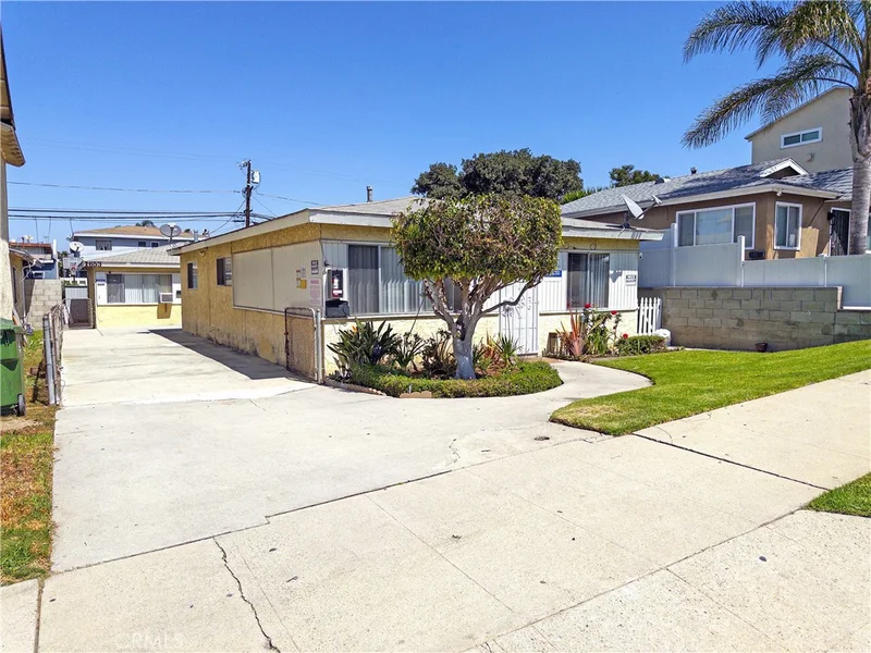 1651 251st, Harbor City, CA 90710