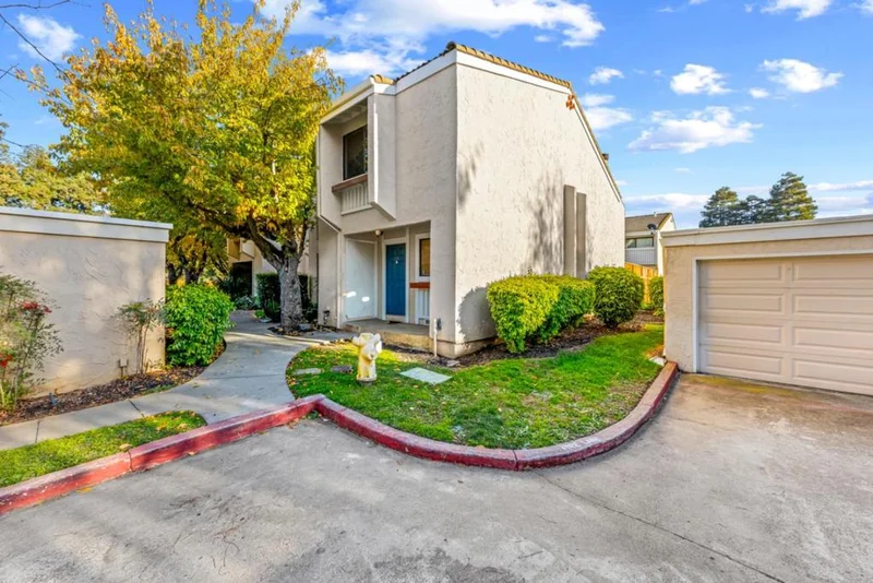 260 W Dunne Avenue 20, Morgan Hill, CA 95037