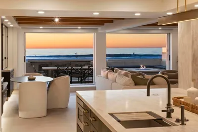2016 Ocean Front photo 2