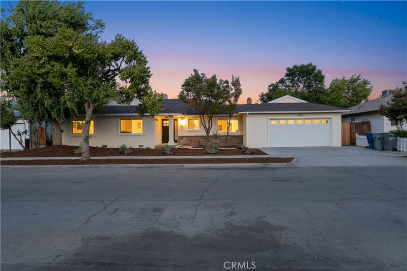 5676 N Callisch Ave, Fresno, CA 93710