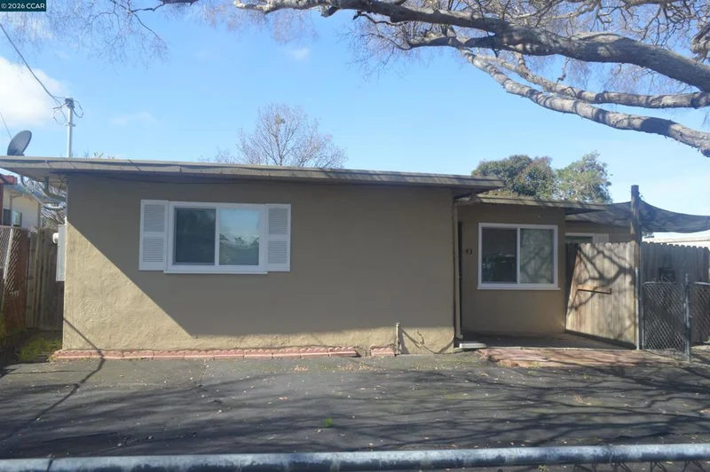 43 Bay Dr, Bay Point, CA 94565