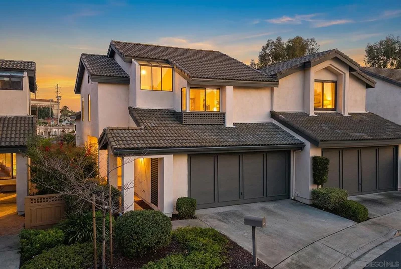 6327 Caminito Del Cervato, San Diego, CA 92111