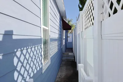 205.5 C Avenue photo 2
