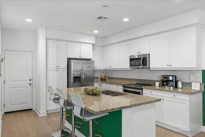 8686 Tobago Lane, Santee, CA 92071