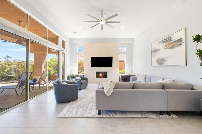 461 White Horse Trail, Palm Desert, CA 92211