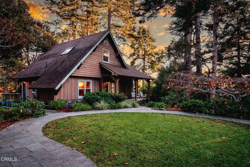 44751 Crestwood Drive, Mendocino, CA 95460