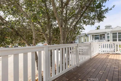 1460 Main 120 photo 2
