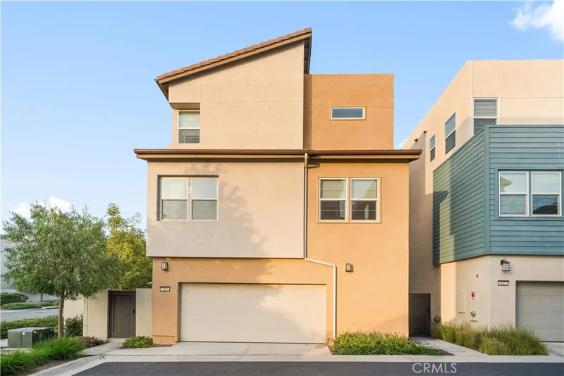 119 Glance, Irvine, CA 92618