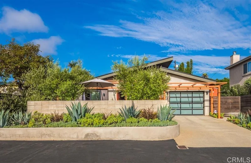 1025 Arden Drive, Encinitas, CA 92024