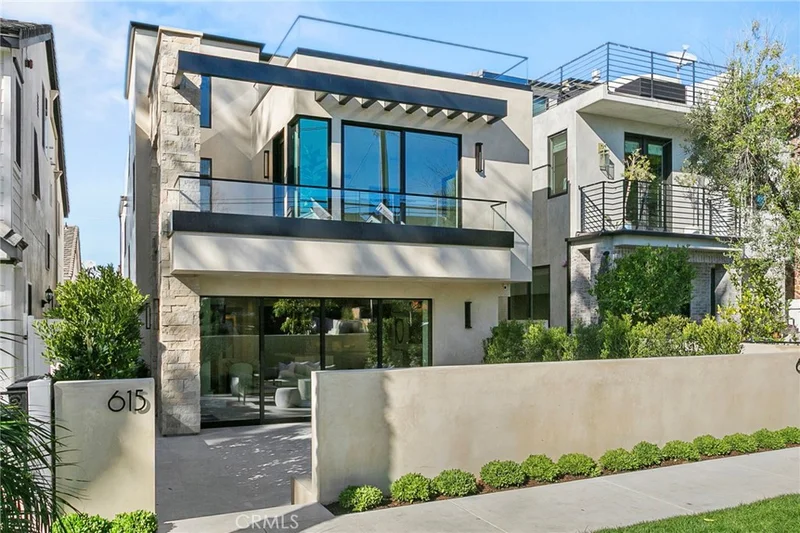615 Poppy Avenue, Corona Del Mar, CA 92625