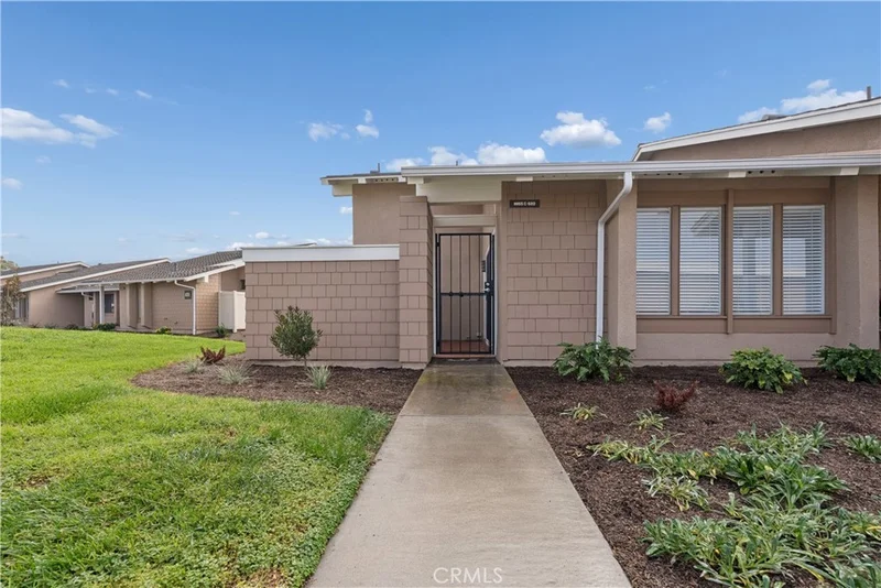 8855 Sutter Circle C-520, Huntington Beach, CA 92646