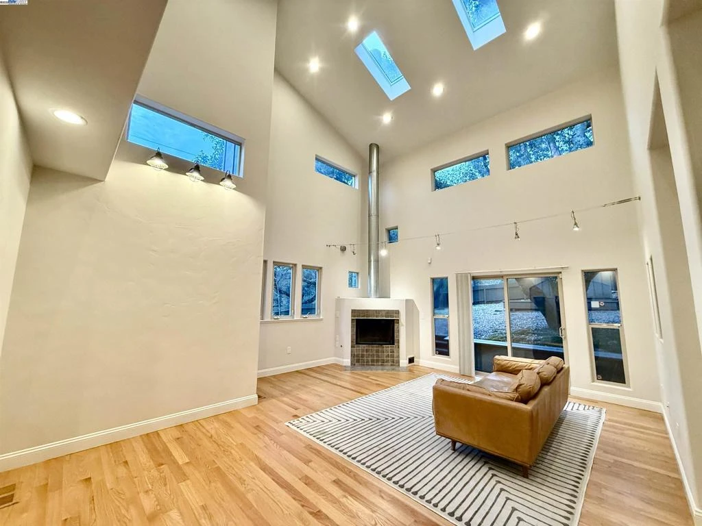 Interior 2
