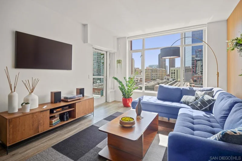 427 9th Ave 704, San Diego, CA 92101