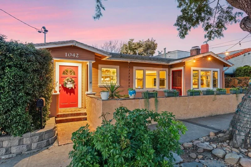 1042 Lincoln Ave, San Diego, CA 92103
