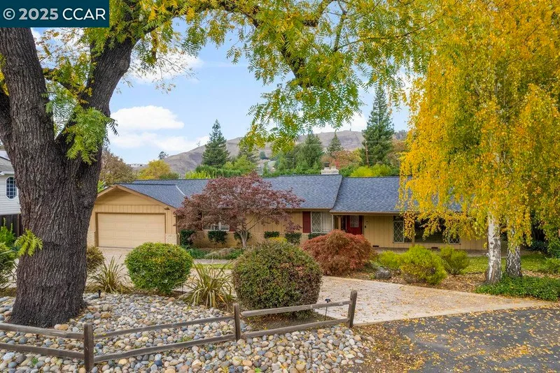 43 La Serena Ct, Alamo, CA 94507