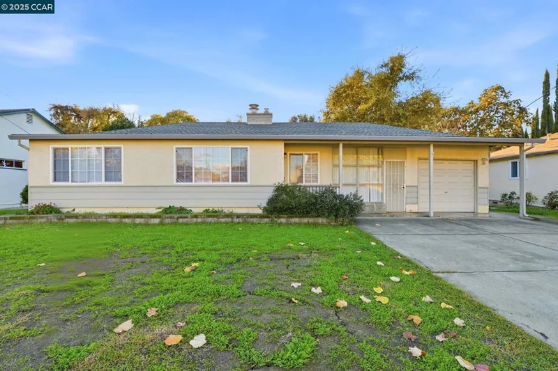 1035 Orange St, Concord, CA 94518-3715