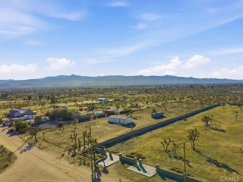 11878 Pacific Road, Phelan, CA 92371